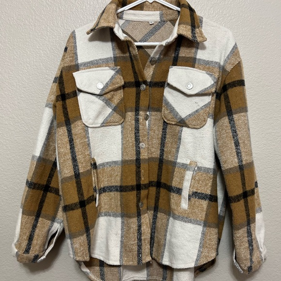 Woman’s Flannel Plaid Button Down Shacket Jacket Coat Size Med heavy duty - Picture 2 of 8